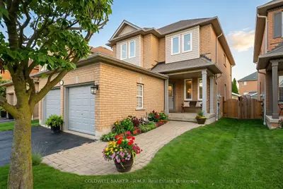 6 Merchants Avenue, Whitby, On L1p 1s1