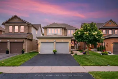 6 Merchants Avenue, Whitby, On L1p 1s1