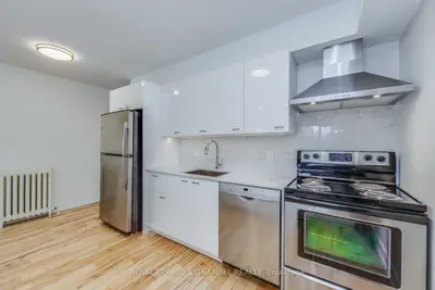 1089 Broadview Avenue 6, Toronto, On M4k 2s4