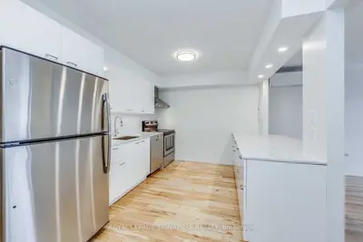 1089 Broadview Avenue 6, Toronto, On M4k 2s4