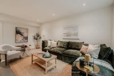 35 Duart Park Road Lower, Toronto, On M4e 1j3