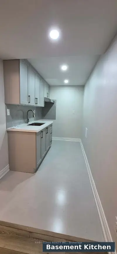 301 Rhodes Avenue, Toronto, On M4l 3a4