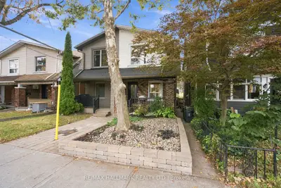 610 Coxwell Avenue, Toronto, On M4c 3b6