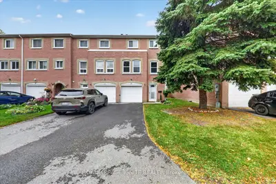 200 Murison Boulevard 33, Toronto, On M1b 3r9