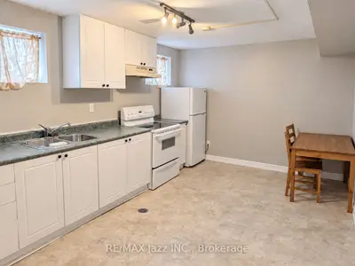 661 Taylor Avenue Bsmt, Oshawa, On L1h 2e9