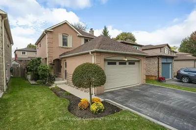 30 Radford Drive, Ajax, On L1t 2h8