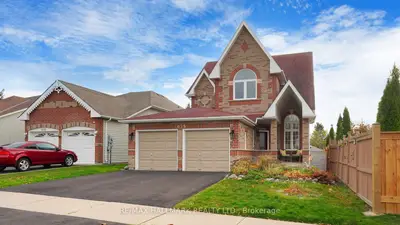 1035 Beatrice Street E Upper, Oshawa, On L1k 2l3