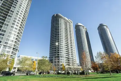 151 Village Green Square 907, Toronto, On M1s 0k5