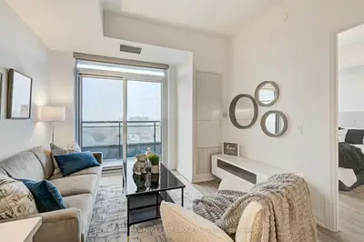 286 Main Street 1017, Toronto, On M4c 0b3