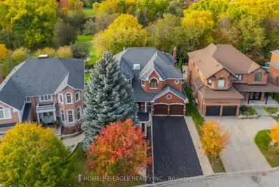 82 Roberson Drive, Ajax, On L1t 3z6