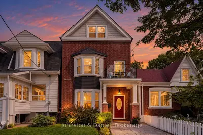 11 Ashland Avenue, Toronto, On M4l 1j9