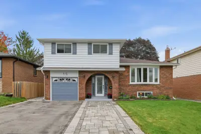 15 Hillier Street, Clarington, On L1c 3s5