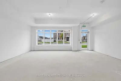 4 Upper Paradise Way, Whitby, On L1p 0s2
