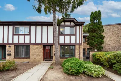 100 Burrows Hall Boulevard 49, Toronto, On M1b 1m7