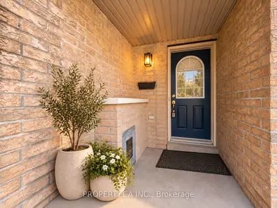 72 Jenkinson Way, Toronto, On M1p 5h4
