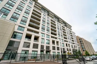 8 Trent Avenue 321, Toronto, On M4c 0a6