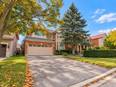 10 Darley Street, Ajax, On L1t 3x8