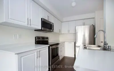 1 Queen Alexandra Lane, Clarington, On L1c 7e5