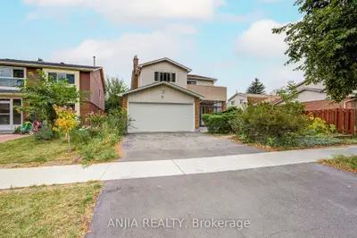 3 Mossbrook Crescent, Toronto, On M1w 2w8