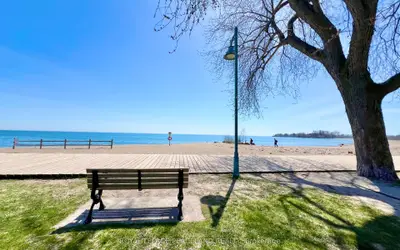 5 Herbert Avenue, Toronto, On M4l 3p8
