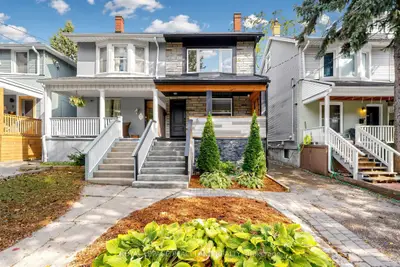 5 Herbert Avenue, Toronto, On M4l 3p8