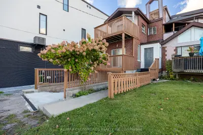 592a Danforth Road, Toronto, On M1k 1e6
