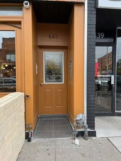 443 Danforth Avenue, Toronto, On M4k 1p1