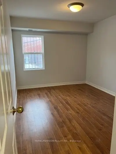 443 Danforth Avenue, Toronto, On M4k 1p1