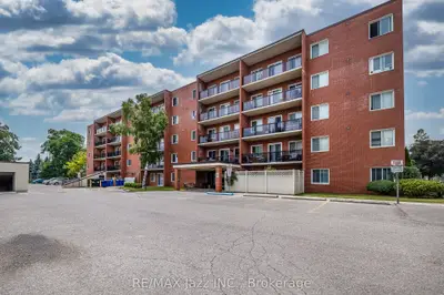 131 Taunton Road E 304, Oshawa, On L1g 3t8