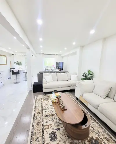 435 Middlefield Road 12, Toronto, On M1s 5w1