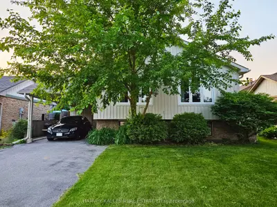 8 Pilkington Crescent, Whitby, On L1n 6e9