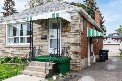 1370 Woodbine Avenue Lower, Toronto, On M4c 4g5