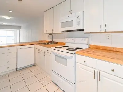236 Highfield Road C, Main, Toronto, On M4l 2v5