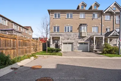 20 Waterstone Way, Whitby, On L1m 0m3