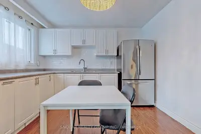 47 Crayford Drive Middle, Toronto, On M1w 3b5