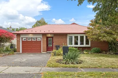 3 Heatherwood Road, Ajax, On L1s 2k6