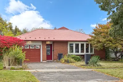 3 Heatherwood Road, Ajax, On L1s 2k6