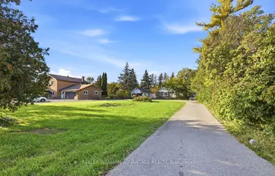 198 Twyn Rivers Drive, Pickering, On L1v 1e4