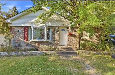 198 Twyn Rivers Drive, Pickering, On L1v 1e4