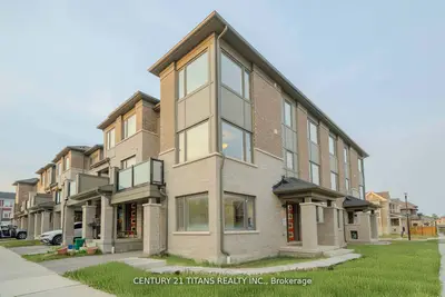 3321 Thunderbird Promenade, Pickering, On L1x 0n4