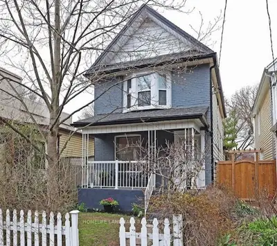 98 Hastings Avenue, Toronto, On M4l 2l2