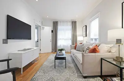 98 Hastings Avenue, Toronto, On M4l 2l2