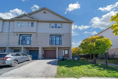 1543 Hummingbird Court, Pickering, On L1v 7h8