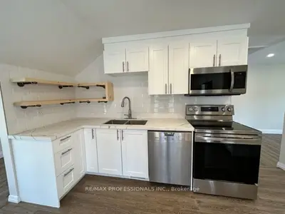 213 Pine Street 1, Whitby, On L1n 3x4