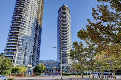 125 Village Green Square 3311, Toronto, On M1s 0g3