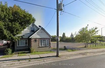 245-255 Bloor Street W, Oshawa, On L1j 1p5