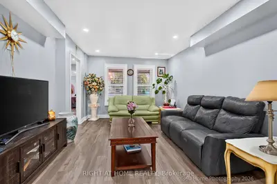 57 Cornwall Drive, Ajax, On L1t 3g2