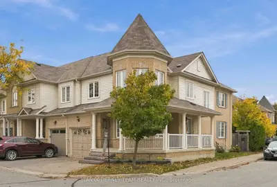 2 Delight Way, Whitby, On L1m 0e9