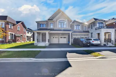 2885 Foxden Square, Pickering, On L1x 0n9