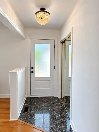 7 Amarillo Drive, Toronto, On M1j 2p7